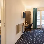 Western Royal 3*