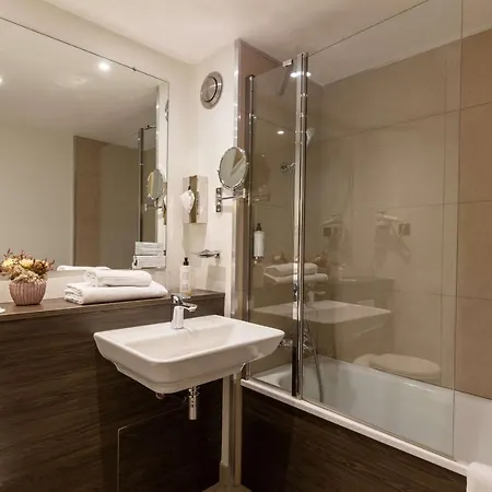 Western Royal Szálloda 3*