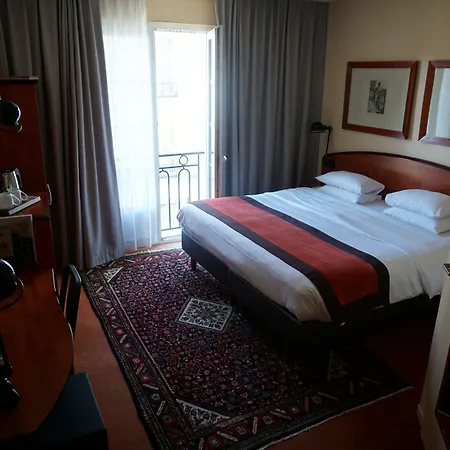 Western Royal Hotel