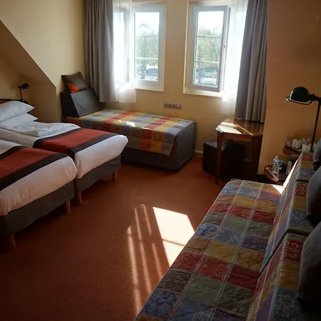 Western Royal ホテル カーン