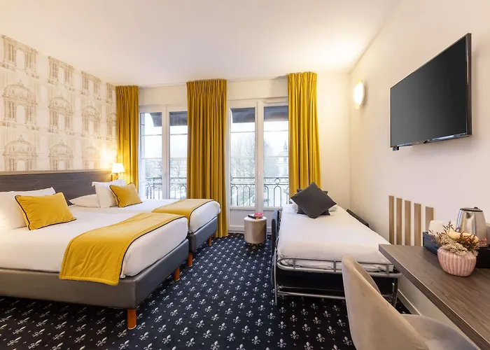 Western Royal Hotel 3*